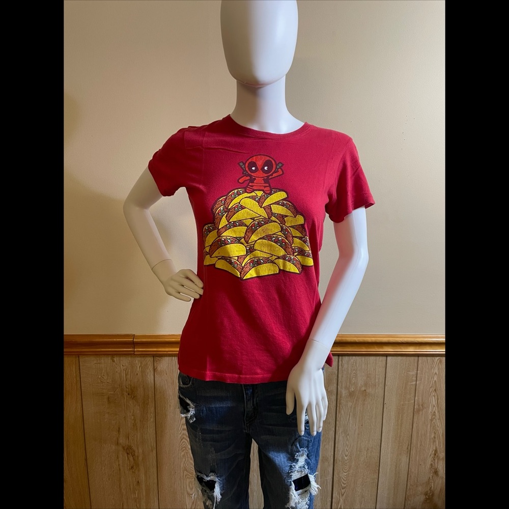 HotTopic DeadPool T-Shirt